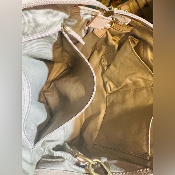 Fossil Light Gray Leather Crossbody Bag - Picture 5 of 6